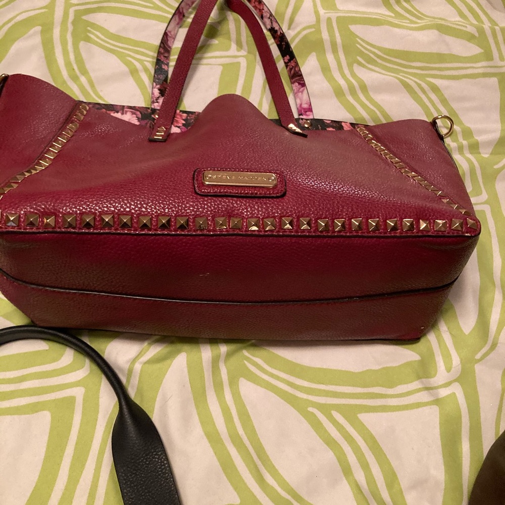 Sold🔴🔴Preowned Tote bundle - Picture 2 of 9